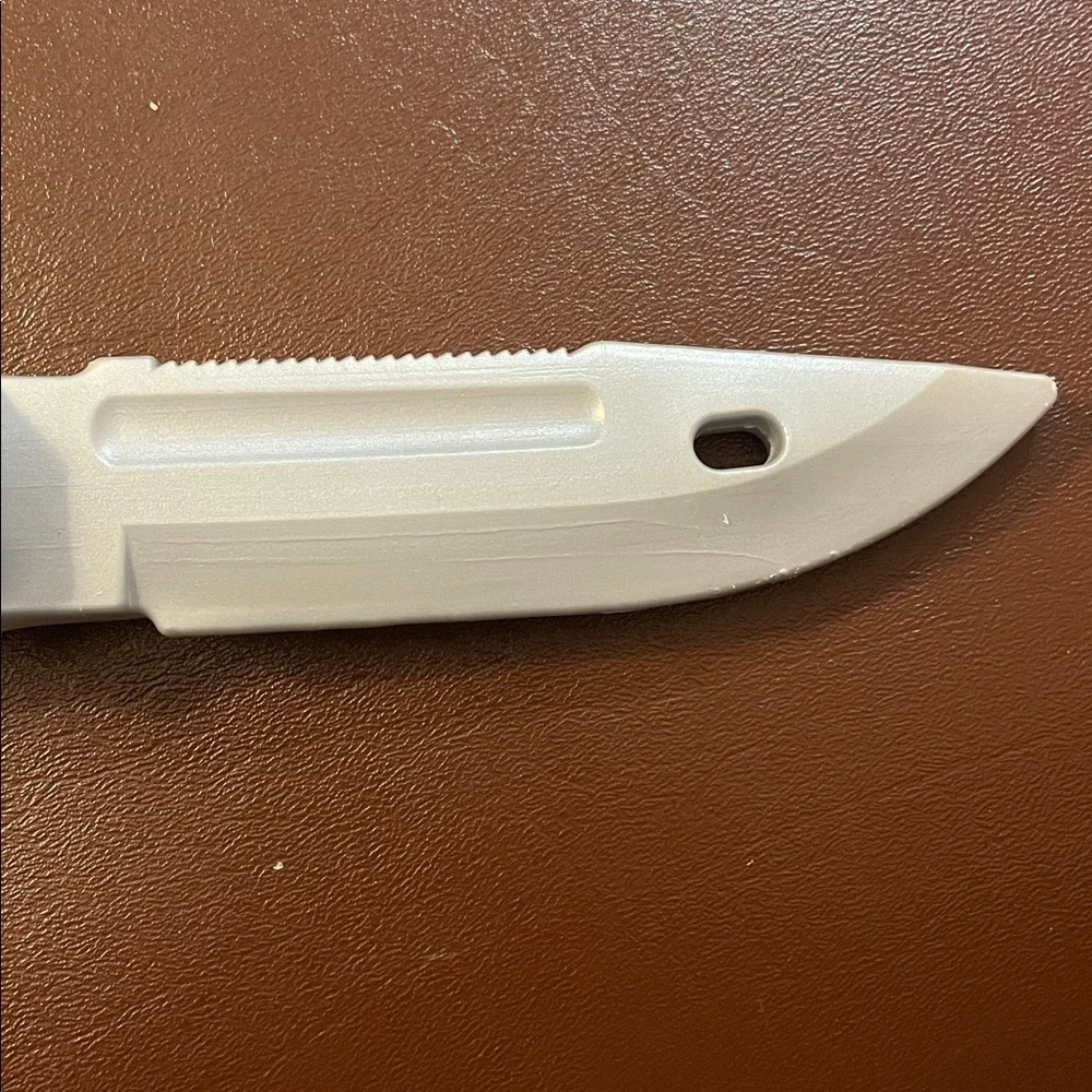 Silver Plastic Play/dress up Knife